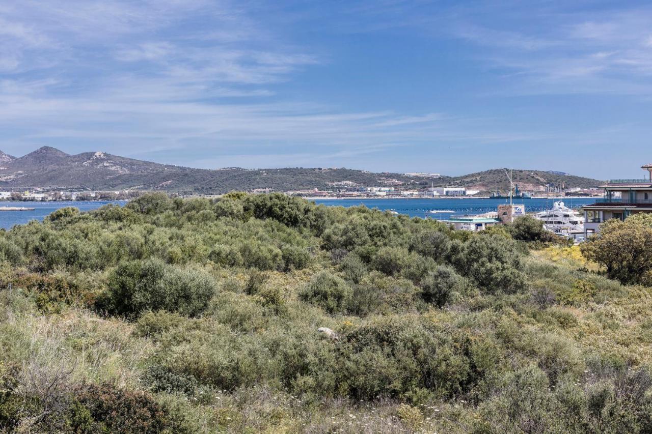 Homey Experience - Navy Sea View Apartments Olbia Exterior photo
